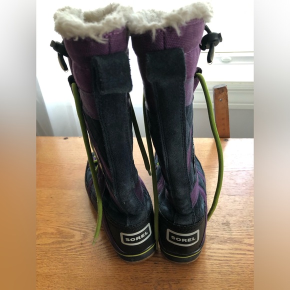 Sorel Glacy Explorer Women’s Tall Boot Purple, Navy, & Lime Green 7 waterproof - Picture 5 of 14